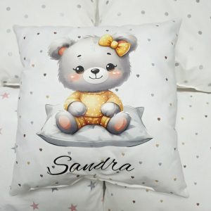 Jastučić  35x35cm Medica sjedi na jastuku